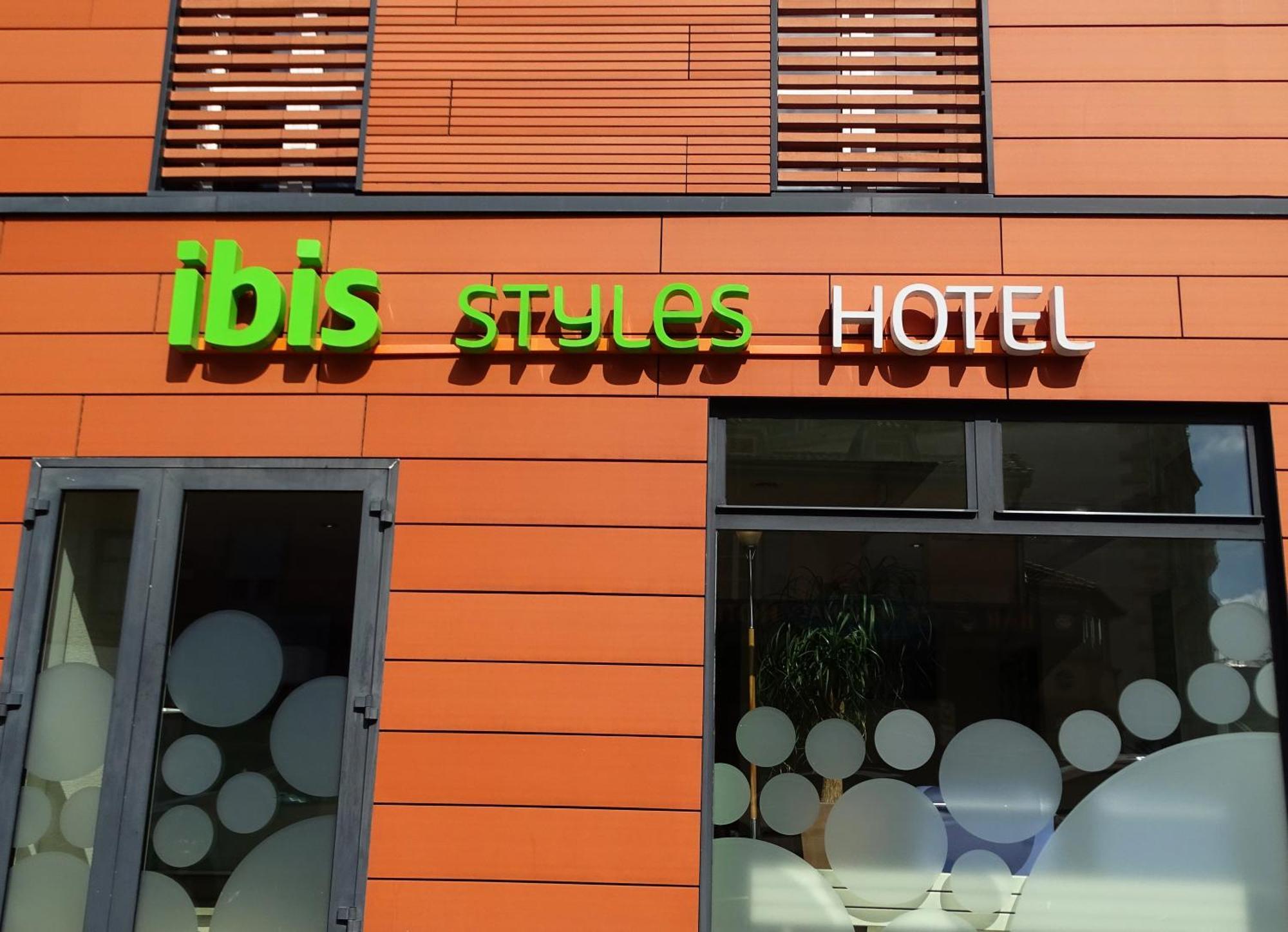 Ibis Styles En Velay Hotel